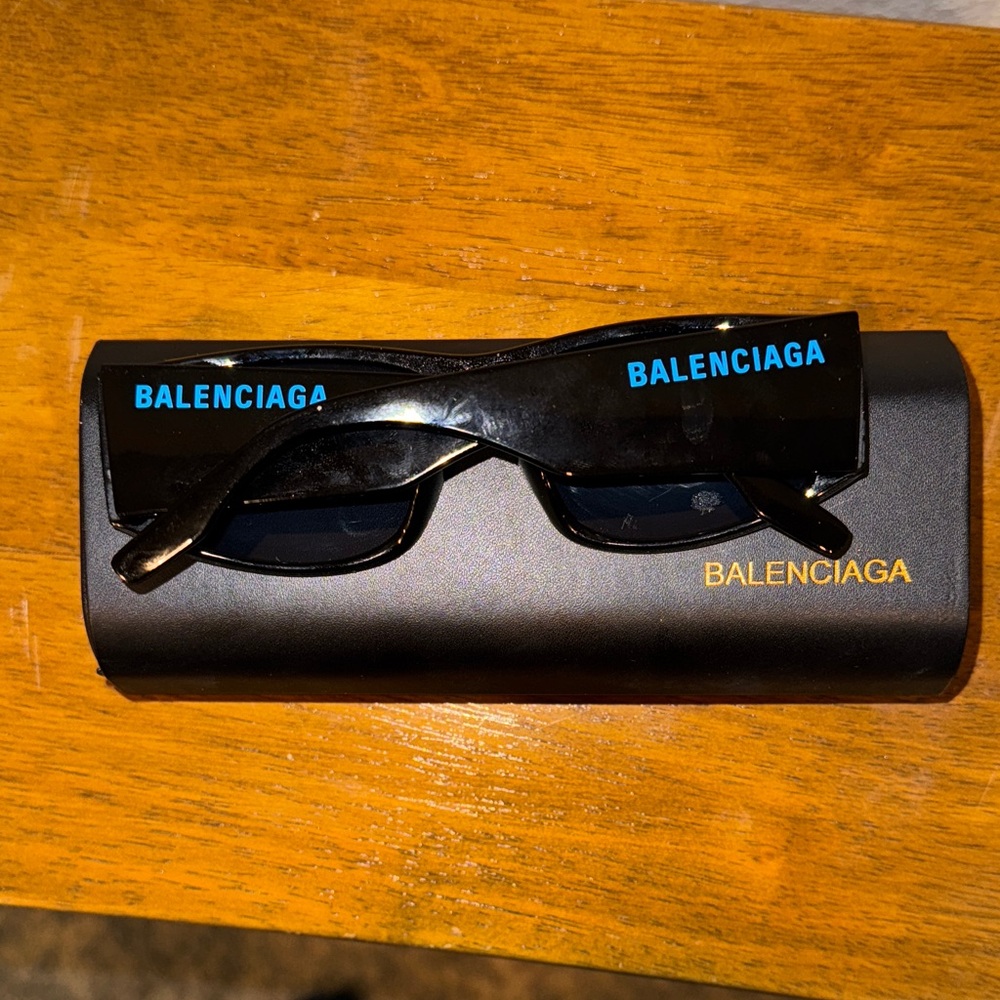 Balenciaga Sunglasses - Picture 2 of 6